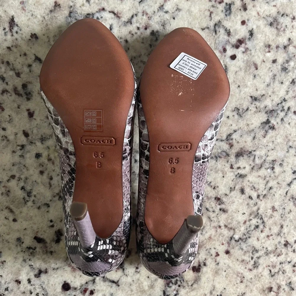 Coach Snakeskin Pumps Womens 6.5 B Lavender Black Pointed Toe Stiletto Heels